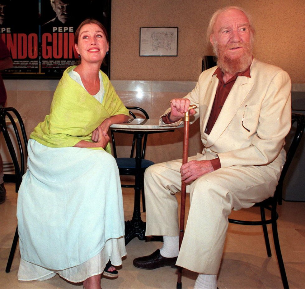 Verónica Forqué, junto a Fernando Fernán Gómez, en 1999.