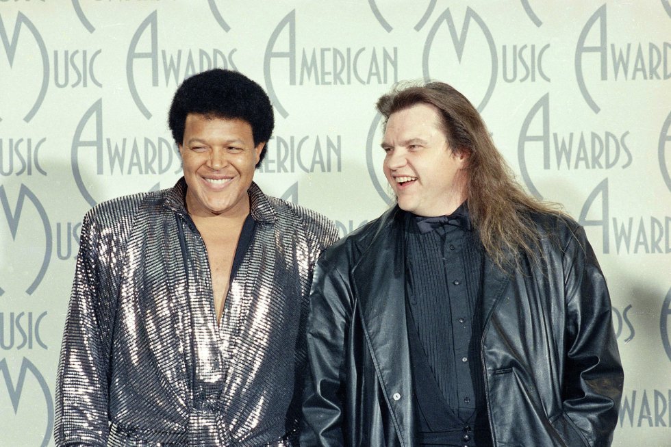 Chubby Checker y Meat Loaf posan para la prensa durante los American Music Awards en Los Ángeles en 1987. En seis décadas, Loaf vendió unos 100 millones de álbumes en todo el mundo y apareció en unas 50 películas, entre ellas 'El club de la lucha', 'The Rocky Horror Picture Show' o 'Wayne’s World: ¡Qué desparrame!'.