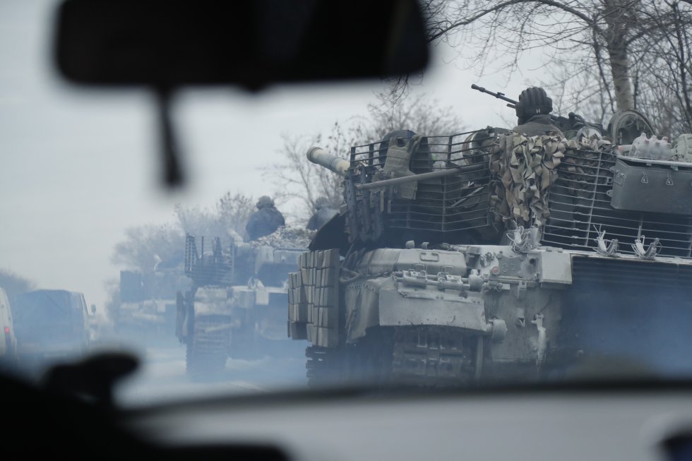 Una hilera de tanques ucranios cerca de la ciudad Severodonetsk.