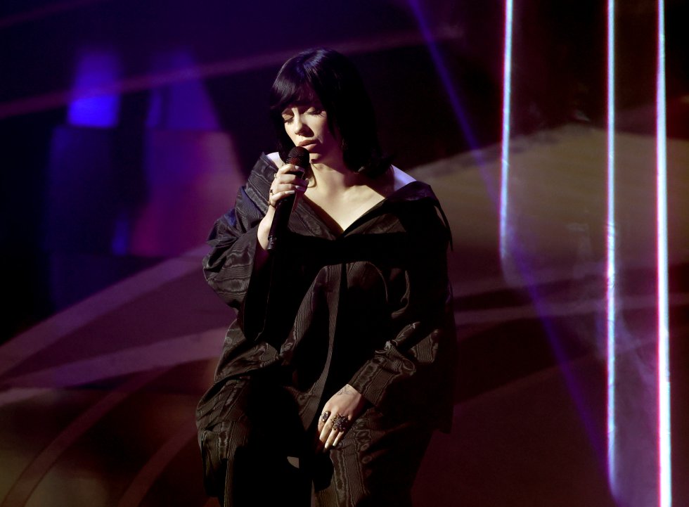 Billie Eilish, en la presentación en la entrega de premios.