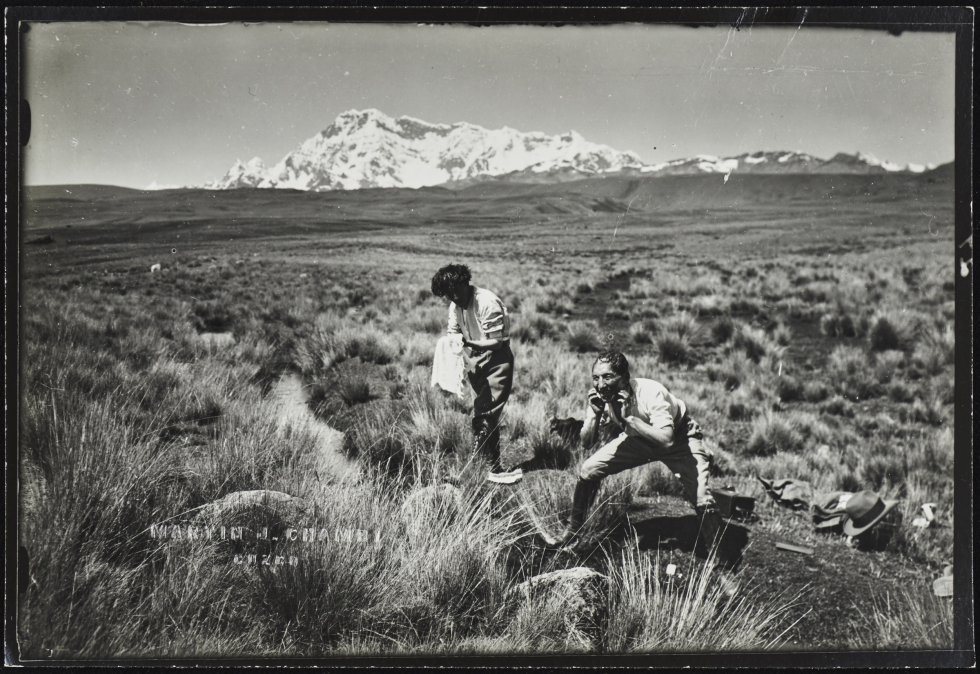 Camino de Qoylluriti, ca. 1925.