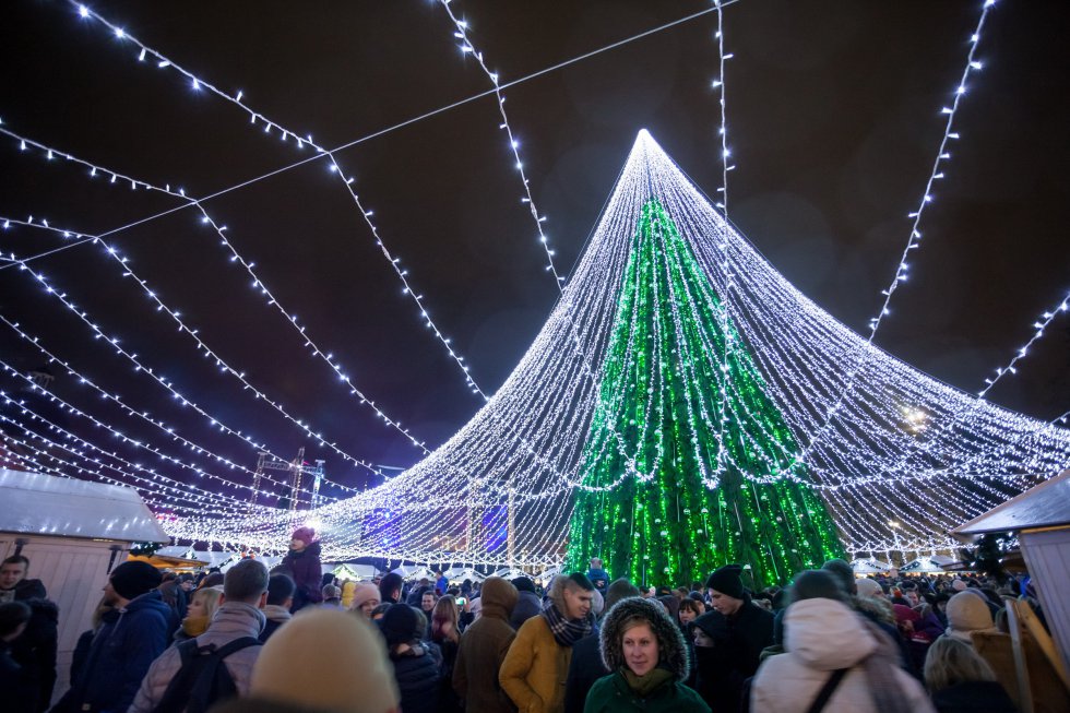 Projeto usa lâmpadas de Natal para iluminar ruas escuras - Jornal Joca