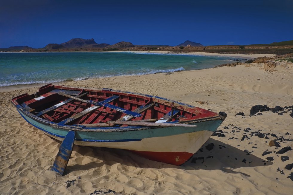 Essa é a praia que está na última colocação da lista das 25 melhores praias do mundo, de acordo com os usuários do TripAdvisor. 20 quilômetros de areia a sudoeste da ilha de Boa Vista. Atrai numerosos turistas que visitam o país africano, mas sua extensão impede a aglomeração de banhistas. Também é um local ideal para se percorrer de quadriciclo.