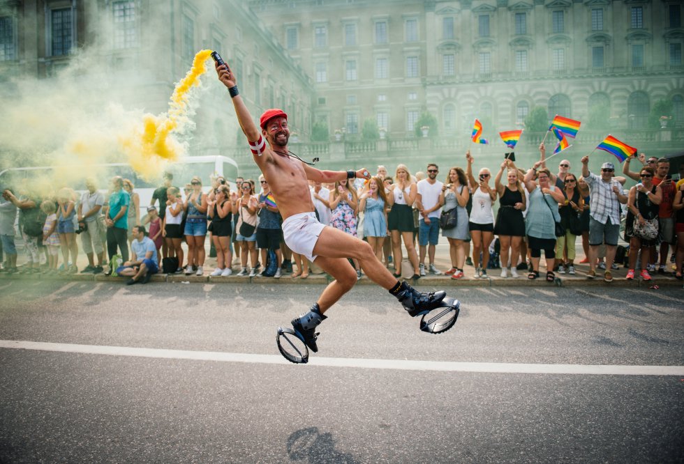 Estocolmo, uma das sedes do EuroPride 2018 juntamente com Gotemburgo, celebra neste ano seu Orgulho de 29 de julho a 3 de agosto. Desde sua primeira edição, em 1998 (quando foi sede do EuroPride pela primeira vez), foi se transformando em um dos maiores festivais anuais da capital sueca e na maior celebração do Orgulho Gay da Escandinávia. Recebe 500.000 visitantes, que desfrutam de um enorme programa composto por mais de 600 eventos de vários tipos. Música, gastronomia, debates, reivindicações e muita festa. Seu grande desfile, do qual participarão 45.000 pessoas, ocorrerá em 3 de agosto e será acompanhado por 450.000 espectadores.