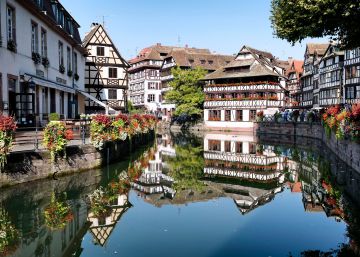 Estrasburgo: un crucero fluvial, comer en un ‘winstubs’ y más planes que demuestran que no es una ciudad gris thumbnail