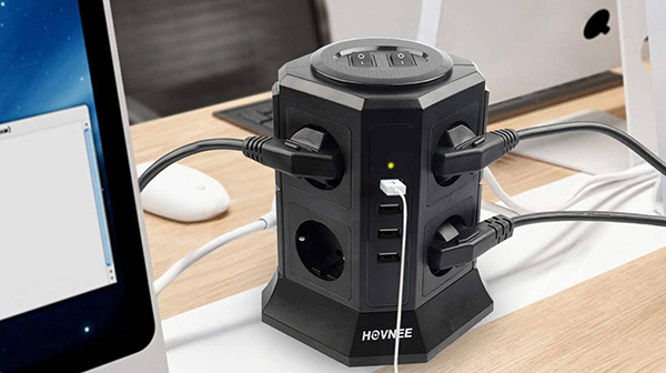 La regleta vertical de 12 tomas con la que ahorrar en la factura de la luz