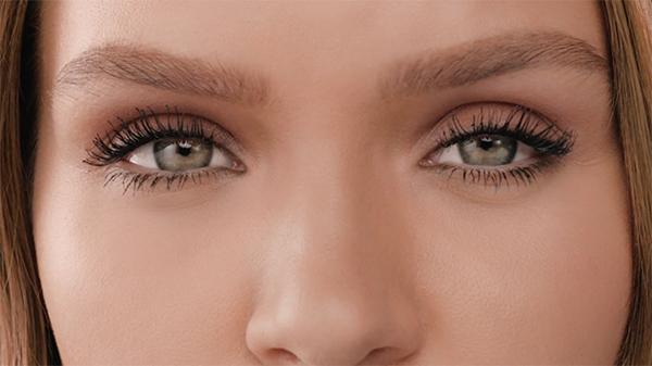 Redefine el volumen de tus pestañas con Maybelline Lash Sensational