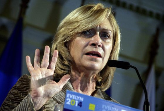 Matthei Se Convierte En La Candidata Presidencial Unica De La Derecha Chilena Internacional El Pais