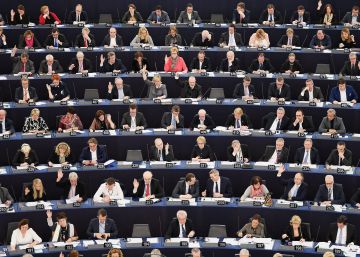 La Eurocámara propone dar a España y Francia más diputados tras el Brexit