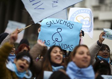 Obligadas a dar a luz o condenadas y presas por abortar en América Latina