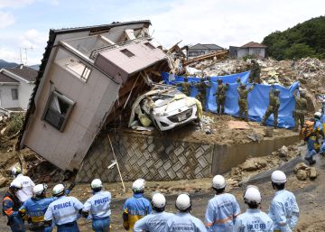 Asciende a 112 la cifra de muertos en las peores inundaciones en Japón desde 2004
