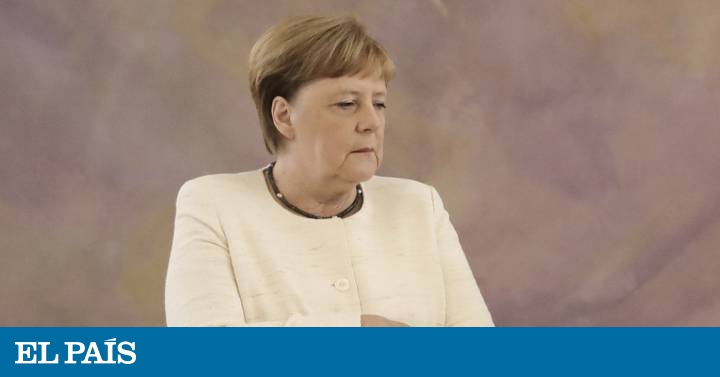 Merkel volta a sofrer tremores durante um ato oficial em Berlim