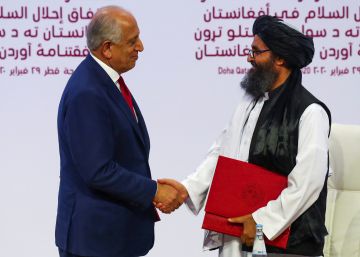 EE UU firma un acuerdo con los talibanes para sacar a sus tropas de Afganistán antes de 14 meses