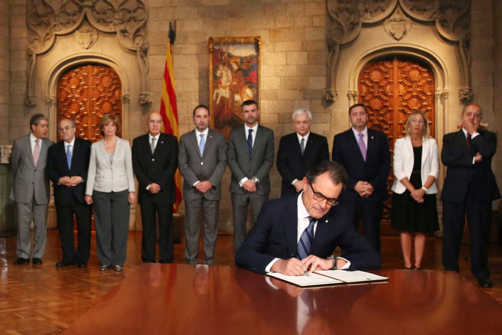Generalitat | Firma de la histórica reforma del Estatut 1411811260_870918_1411814566_album_normal