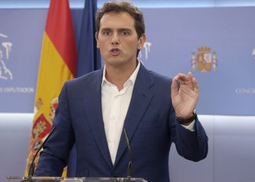 Rivera ampliará su ejecutiva y adelanta las primarias para el candidato en Cataluña
