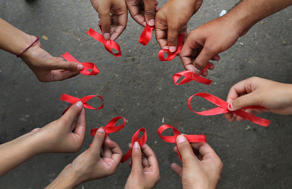 Fotos Lazos Rojos Contra El Sida Sociedad El PaÍs