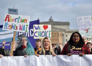 Irlanda del Norte equipara su ley del aborto a la del resto del Reino Unido y legaliza el matrimonio homosexual