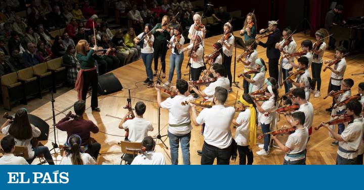 ¿Por qué estos 600 niños de Las Palmas prefieren clases de música a jugar al fútbol?