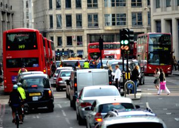 El Reino Unido prohibirá los vehículos de gasolina y diésel a partir de 2035