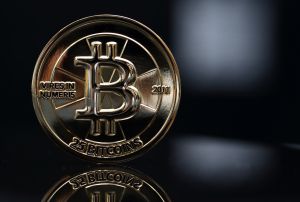 China Prohibe El Bitcoin En Las Tiendas Online Y Su Valor Cae Un - 